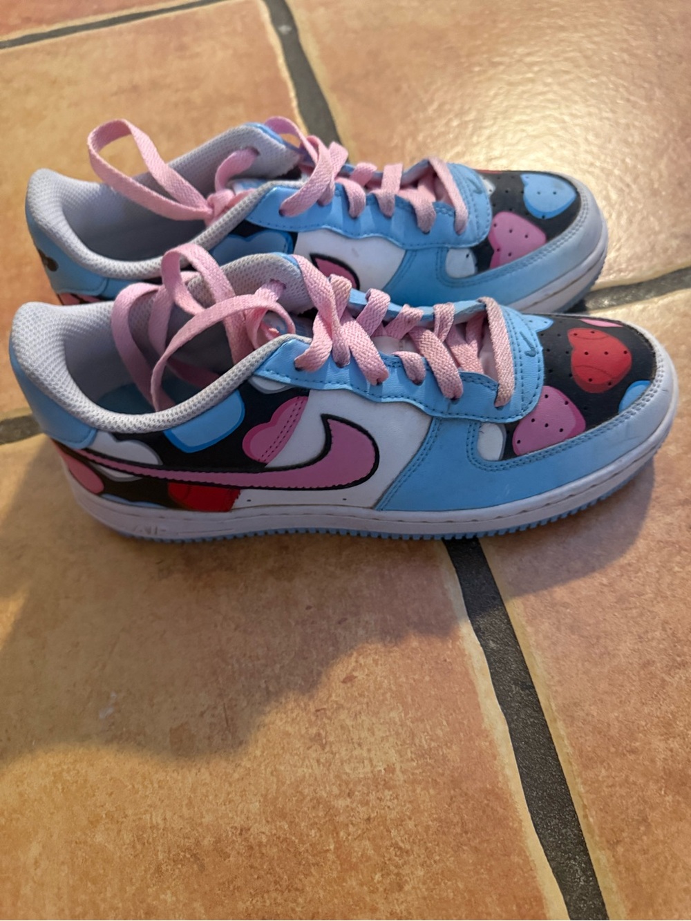 Nike Kids Light Blue and Pink Heart Graphic Sneakers